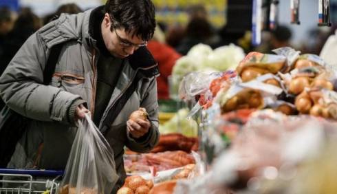 На рынках Караганды нашли не соответствующую качеству пищу