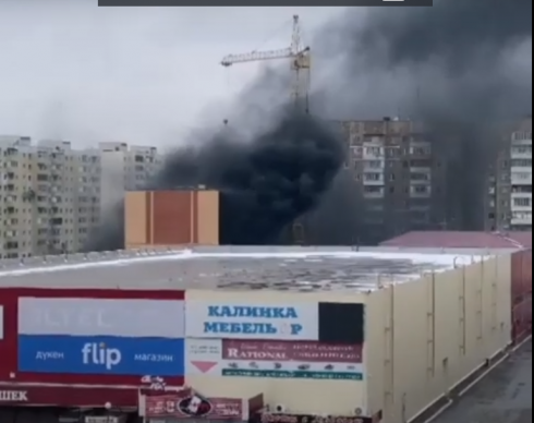 В Караганде горит строящееся девятиэтажное здание