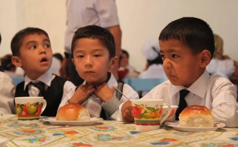 Лишь треть опрошенных карагандинцев доверяет школьным столовым