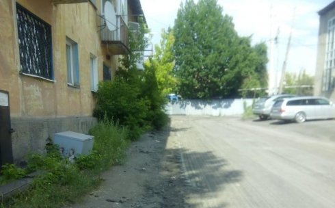 В Караганде жители улицы Хмельницкого недовольны частым ремонтом автодороги