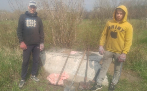 Карагандинцы облагородили могилу Мариана Цетковского