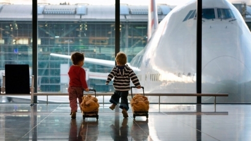 Более 1000 детей бесплатно полетели на отдых по госпрограмме Kids Go Free
