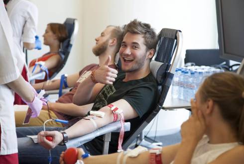 Поликлиника № 8 приглашает карагандинцев стать донорами крови