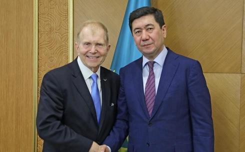 Ерлан Кошанов встретился с Чрезвычайным и Полномочным Послом США в Казахстане