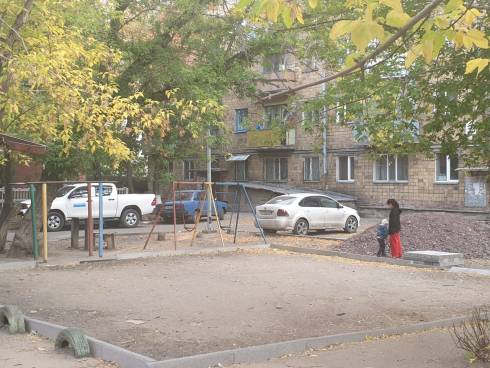 Почему в Караганде некоторые детские площадки начинают устанавливать только в сентябре