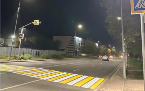 Новые проекционные пешеходные переходы и светофоры появились в Караганде