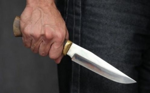 В аэропорту Караганды вооруженный ножом мужчина требовал вылета в США