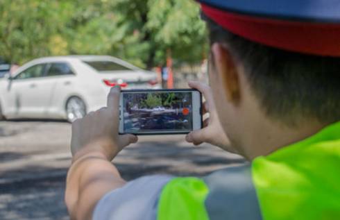 Могут ли полицейские снять нарушение на смартфон? И на основании фото или видеозаписи оштрафовать?