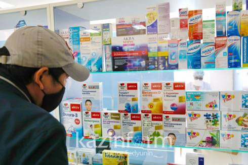 В Казахстане ограничивают продажу лекарств в одни руки