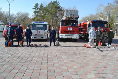В Караганде прошла выставка спасательной техники к 26-летию Дня Спасателя!