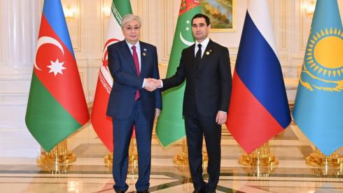 Токаев встретился с президентом Туркменистана