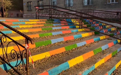Карагандинский центр урбанистики продолжает украшать город яркими красками