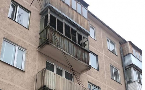 Аким Карагандинской области высказался о протекающих крышах Караганды