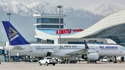 В Алматы за сутки задержали более 10 авиарейсов