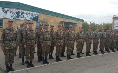 30 призывников из Карагандинской области отправились для прохождения срочной воинской службы