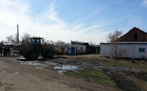 Жители затопленных карагандинских сел недовольны качеством новых домов
