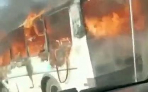 В Караганде сгорел автобус марки 