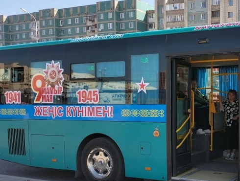 Карагандинский автопарк украсил автобусы к 9 Мая