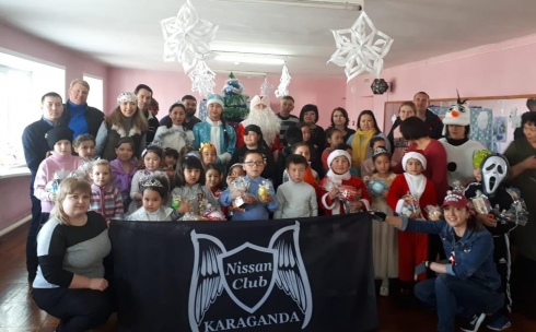 В Караганде автолюбители устроили праздник для детей из малообеспеченных семей
