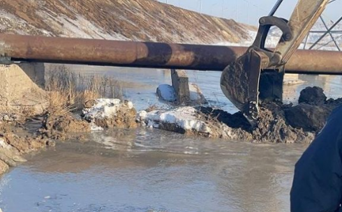 В оперативном режиме в Караганде выполняют работы по ликвидации водопроводной аварии