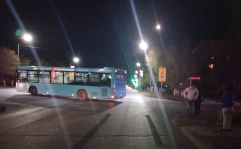 В Караганде отец сбитой автобусом девушки ищет свидетелей ДТП