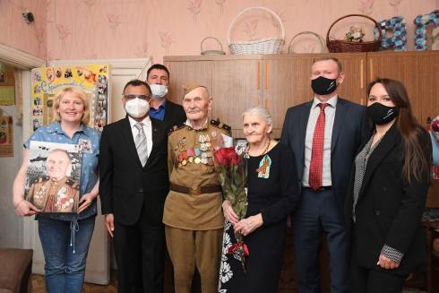Компания «АрселорМиттал Темиртау» поздравила ветеранов с Днем Победы