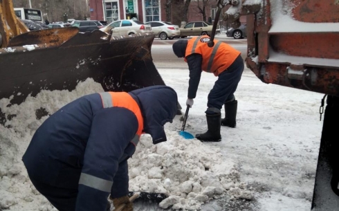 В Караганде очистка дорог от снега ведётся в усиленном режиме