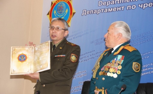 В Караганде, в преддверии Дня президента состоялось чествование генерал-майора Дуда Я.Б.