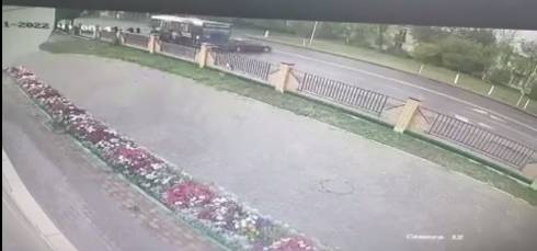 В сети появилось видео с места аварии в Пришахтинске, записанное камерами уличного наблюдения