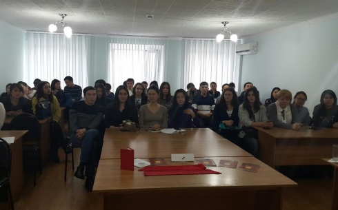 В Караганде открывается новый сезон школы молодых государственных служащих