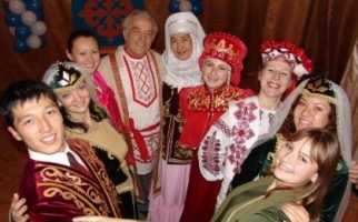 Казахстанцы отмечают день языков народов Казахстана 