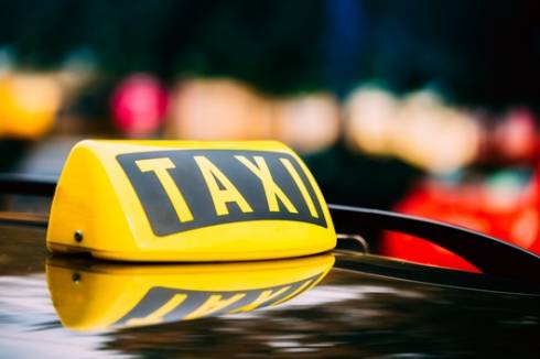 Казахстанцы стали в три раза чаще ездить на такси - исследование