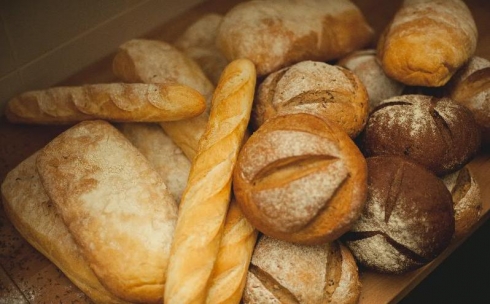 Хлебопроизводители вынуждены поднимать цены на хлеб
