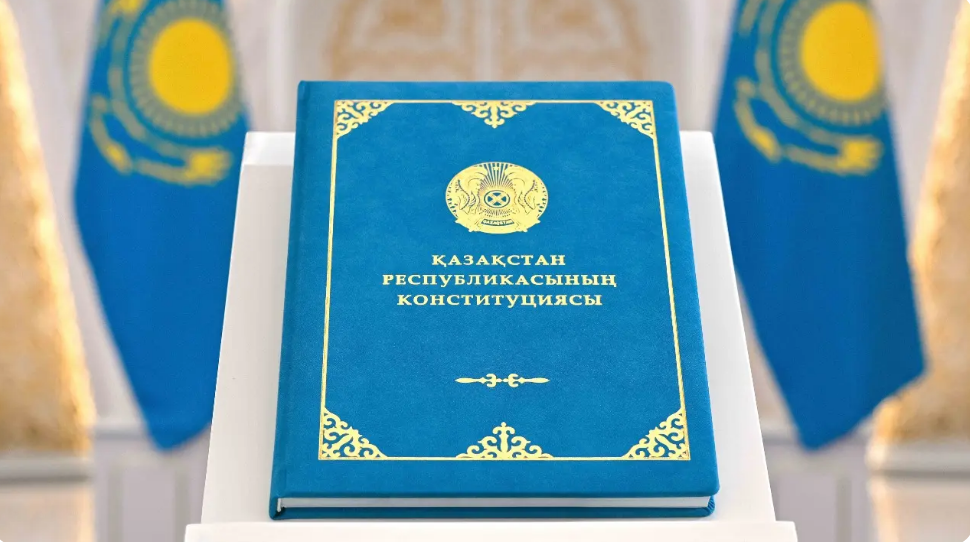Учебные курсы «Основы Конституции» и «Закон и порядок» введут в Казахстане