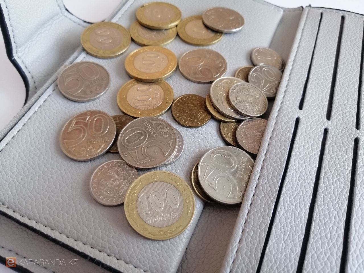 Задержка пособий по уходу за ребёнком в апреле: в ГФСС объяснили причины и порядок финансирования