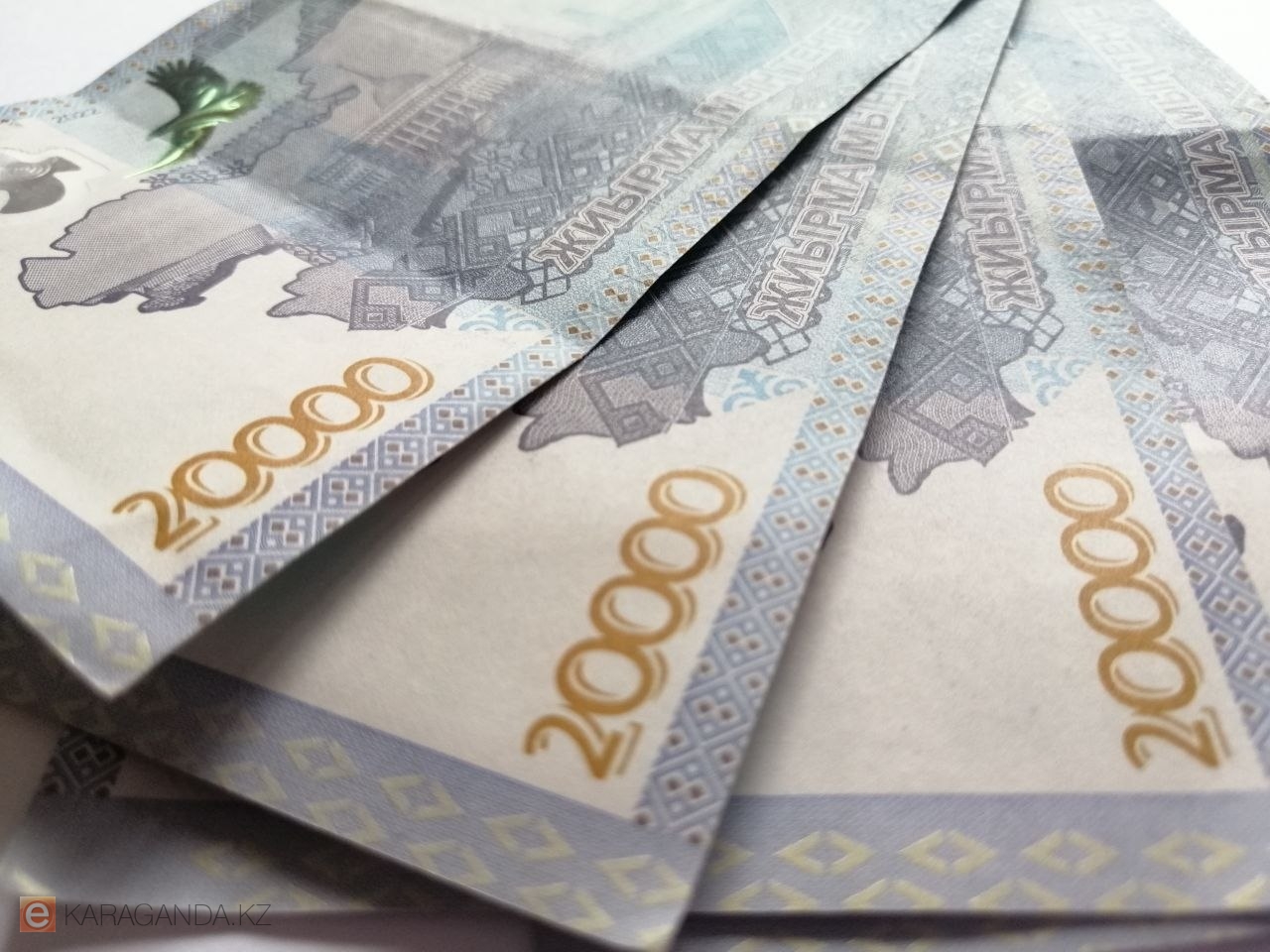 Более 460 тысяч тенге? Названа средняя зарплата в Казахстане