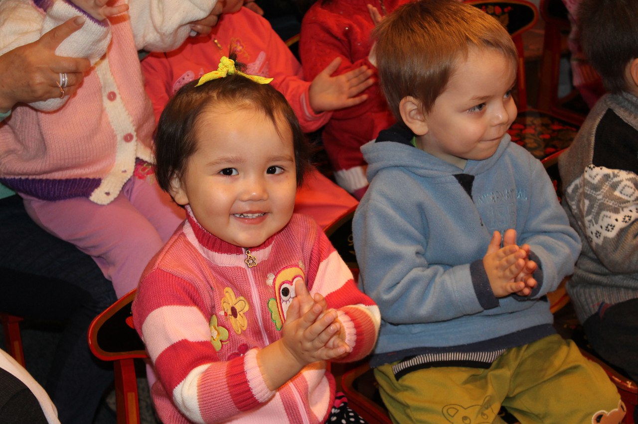 Казахские дети сироты