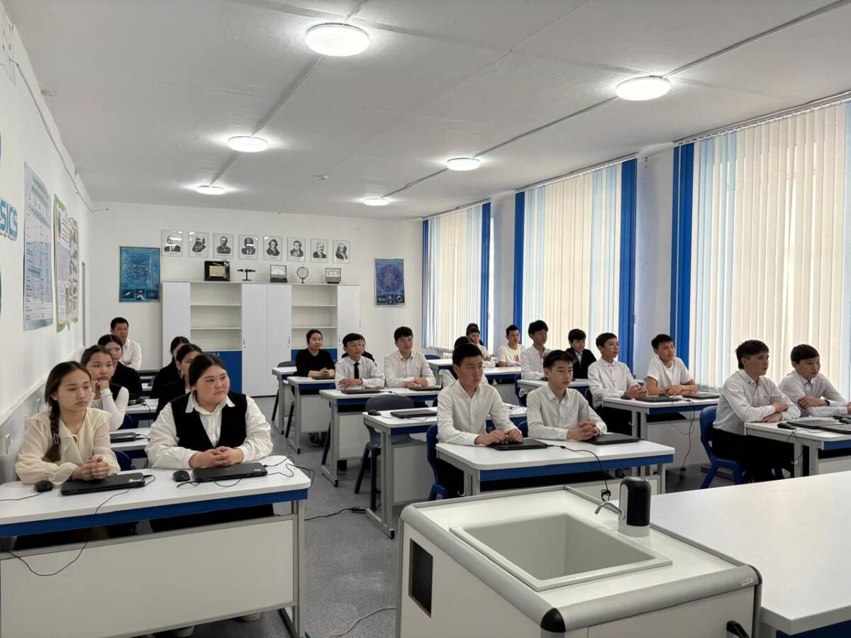 ДУИС по Карагандинской области провел телемост с учащимися по профилактике правонарушений