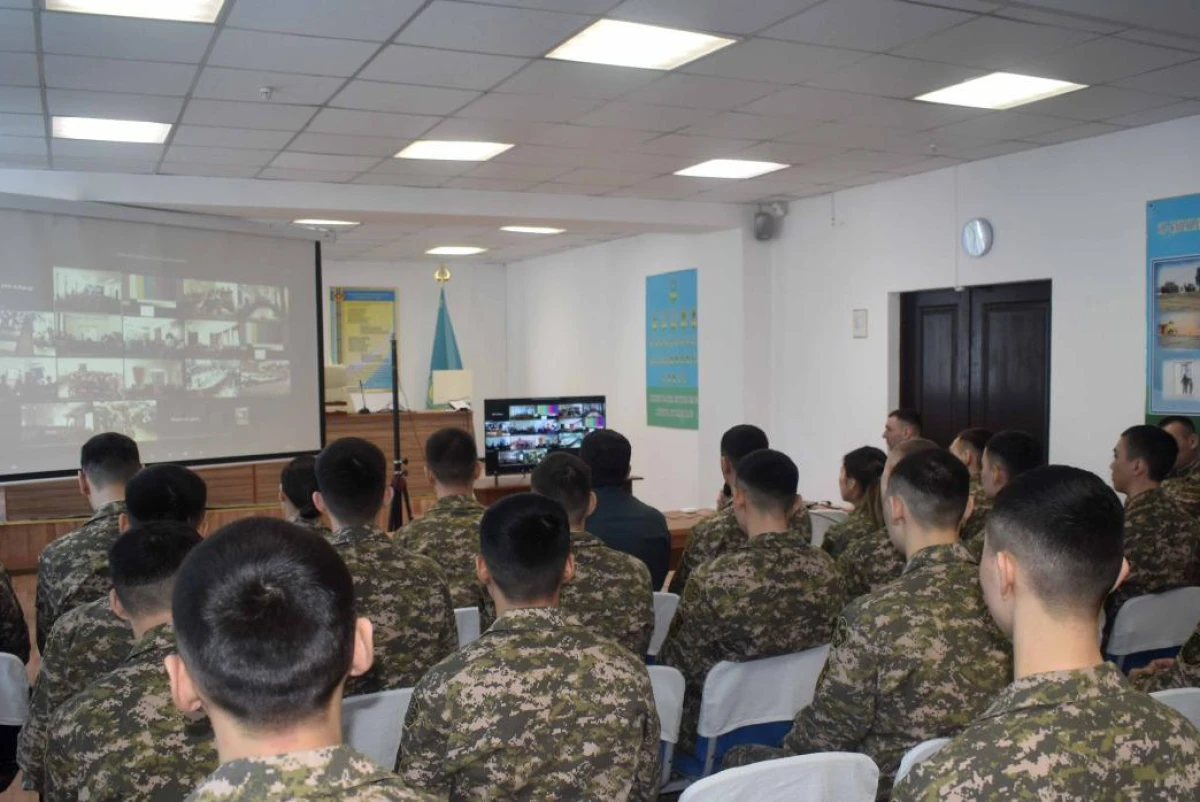 Использование мобильного телефона в воинской части: внесены изменения