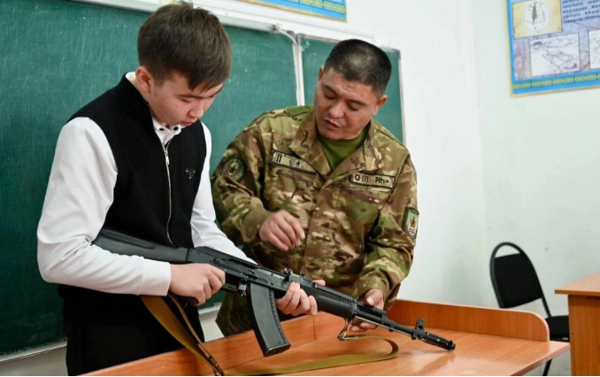 В Казахстане открыли онлайн-курсы для планирующих преподавать НВП военнослужащих