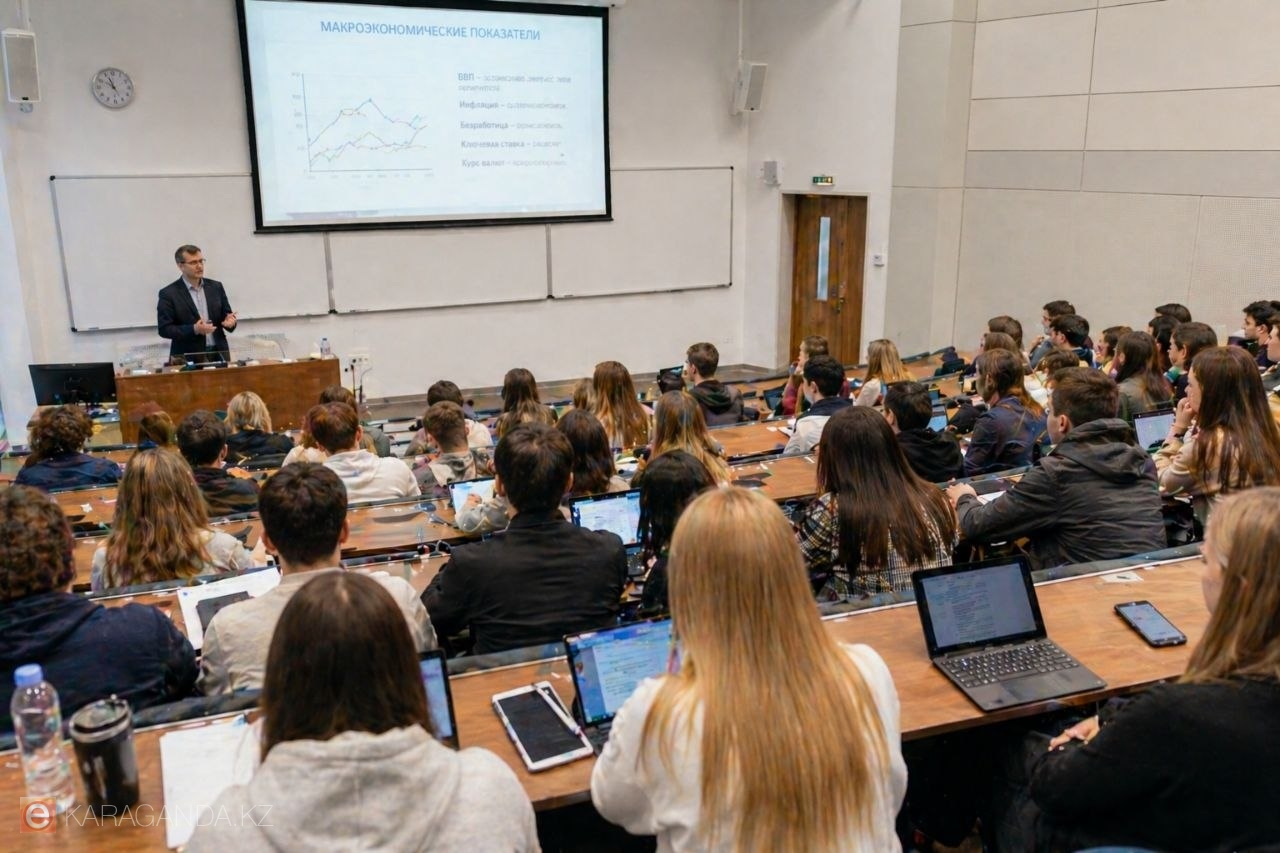 Процедуру поступления в педагогические вузы хотят усложнить в Казахстане