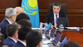 Бектенов поручил ускорить реформы в медицине и цифровой сфере