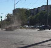 Утреннее ДТП в центре Караганды: автомобиль перевернулся на перекрёстке Гоголя — Алиханова