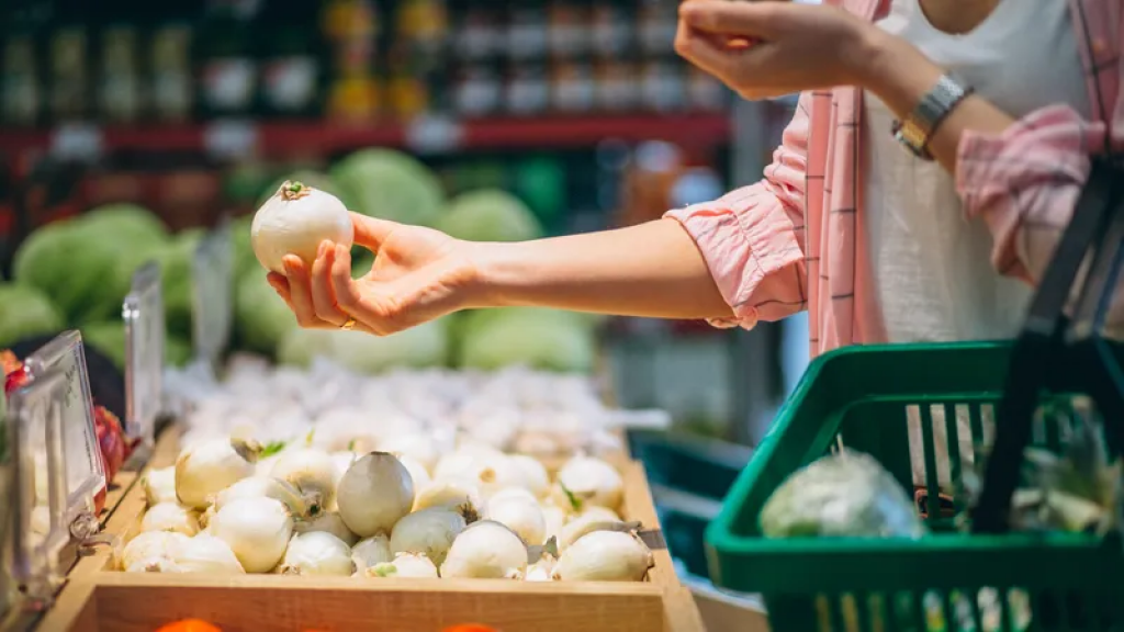 Цены на еду: какие продукты питания стали дешевле в Казахстане