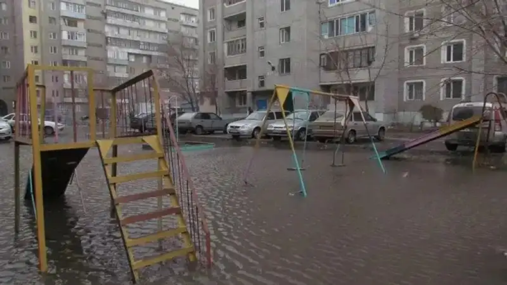 Мажилисмен раскритиковал правительство и акиматы из-за подготовки к паводкам