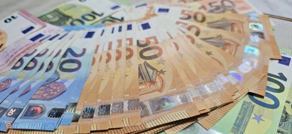 Что ждёт казахстанцев при покупках за границей