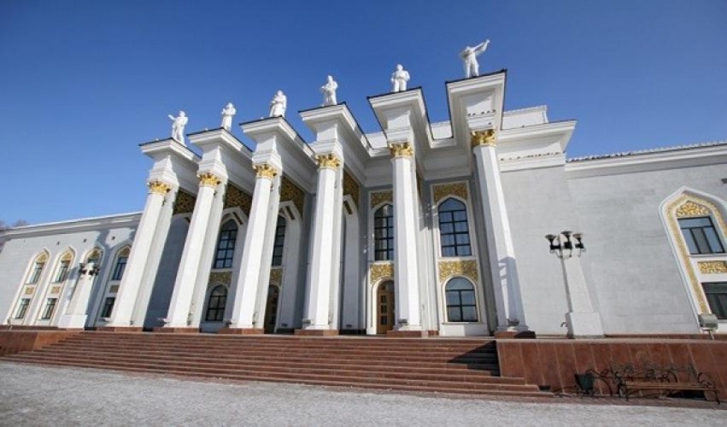 70 лет: Карагандинский ДК горняков приглашает на концерт