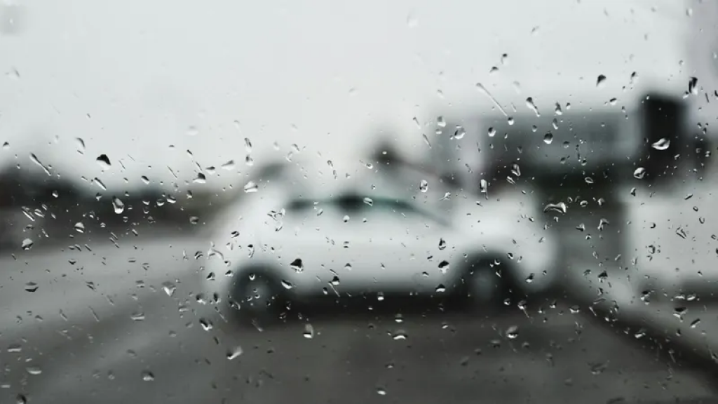 Сильные дожди, снег и холод вновь надвигаются на Казахстан