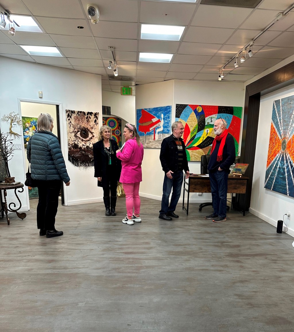 Искусство объединяет: работы карагандинской художницы имеют успех на выставках в США