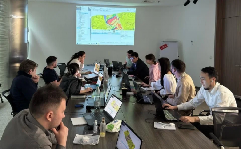 В Казахстане усиливают подготовку геологов для работы с редкоземельными ресурсами